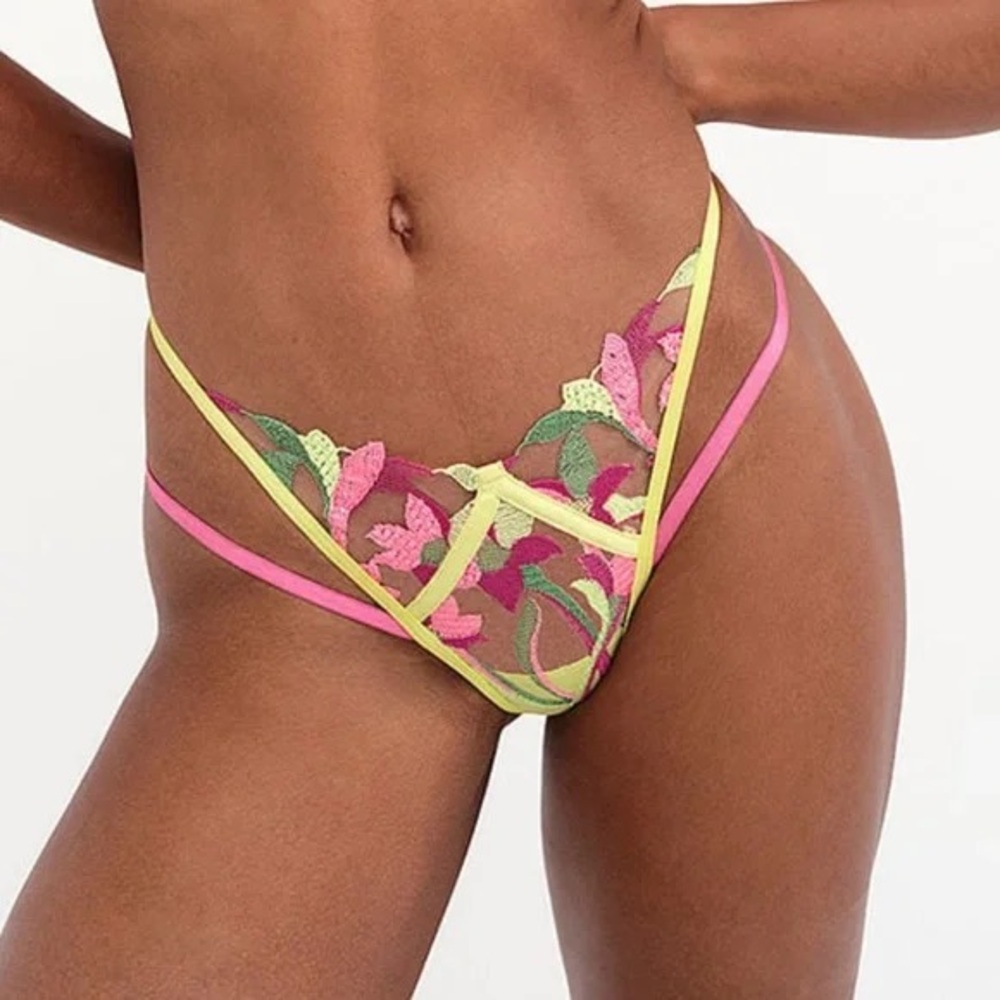 FOR LOVE & LEMONS PETUNIA EMBROIDERED THONG PANTIES
